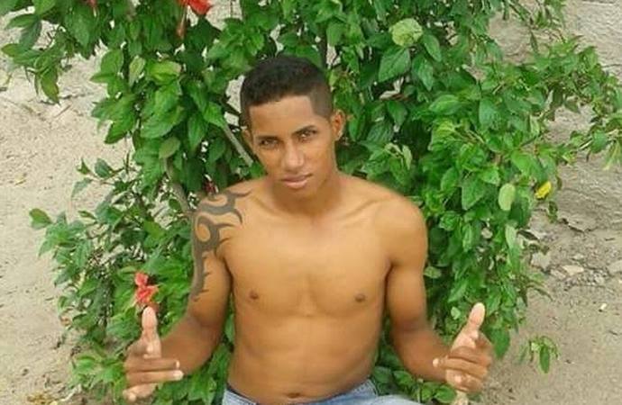 Jovem é assassinado na residência do tio em Lagoa da Canoa - Alagoas 24 Horas