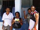 Bernadete festeja com a família os R$ 100 ganhos no Alagoas dá Sorte