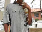 Cola de sapateiro está entre as substâncias psicoativas usadas por crianças e adolescentes nas ruas de Maceió