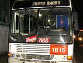 Ônibus da linha Santo Amaro/Pitanguinha, baleado após assalto