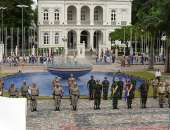 Desfile militar marca cerimônia de reinauguração da Praça dos Martírios