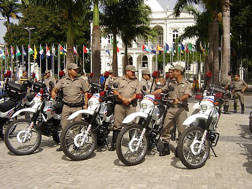 Motos entregues à Polícia Militar