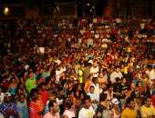 Mais de três mil pessoas prestigiam a festa na Praça dos Martírios