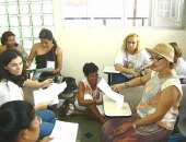 Mulheres participam de encontro para mudar políticas sociais