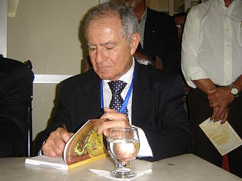Ministro Humberto Gomes de Barros recebe voto de aplaudo da CCJ do Senado