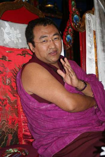 Lama transmite tradições tibetanas em Maceió