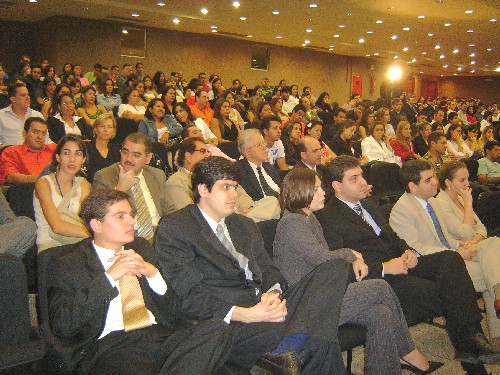 profissionais e estudantes lotam auditório da Justiça Federal