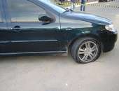 Polícia atirou no pneu do carro para prender estelionatária
