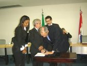 Novos conselheiros assinam o termo de posse em assembléia extraordinária realizada no Palácio República dos Palmares