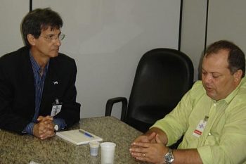 Marcos Vieira reunido com o presidente da AMA, Jarbas Omena
