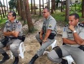 Policiais militares aguardam determinação do comando para reintegração de posse