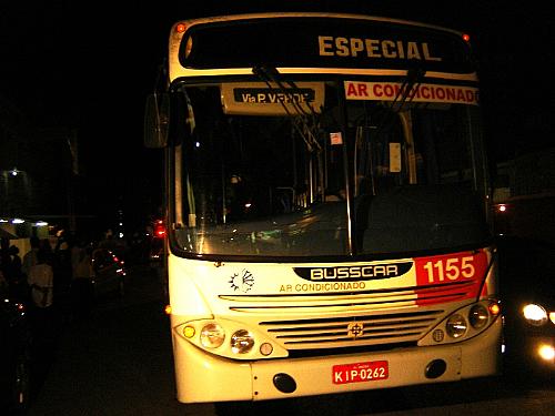 Ônibus envolvido em acidente na Ponta Verde