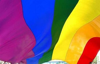 Parada do Orgulho Gay quer chamas a atenção da sociedade para uma vida sem preconceito e pela paz