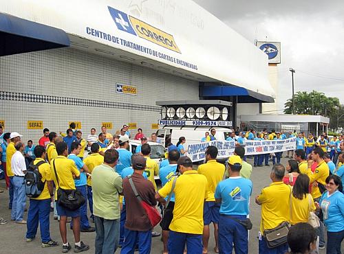 Funcionários dos Correios realizam assembléia no CTCE