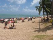 Na praia de Jatiúca, o número de banhista é significativo
