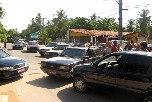 Taxistas voltam a realizar mega-protesto em Maceió