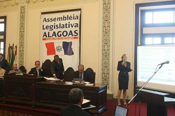 Secretária Fernanda Vilela revela números do Estado
