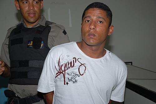 Paulo Pontes foi pego com uma arma