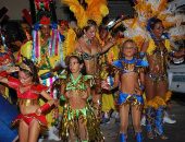 Magia das escolas de samba de Maceió unem os mais velhos e as crianças