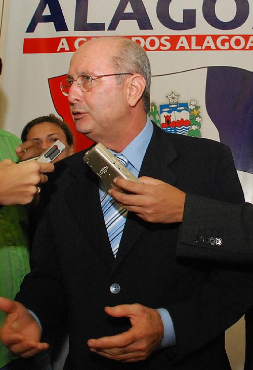 Presidente interino da Assembléia, Fernando Toledo (PSDB), nega liberação de verba de gabinete
