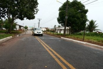 No povoado Bananeira foi entregue a pavimentação de ruas