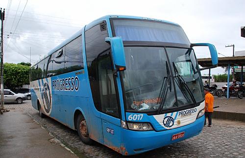 Ônibus da Viação Progresso foi assaltado em Joaquim Gomes