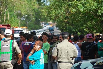 Dezenas de transportadores complementares negociam entrada em Maceió