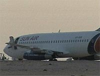 Imagem de televisão mostra o Boeing 737 da Sun Air seqüestrado no Sudão e desviado para a Líbia