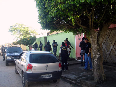 Polícia cumpre mandados de prisão e busca e apreensão em Arapiraca