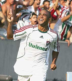 Júnior César anotou o terceiro e último gol da vitória do Fluminense sobre o Palmeiras