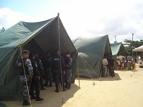 Policiais do Bope acampam no Complexo Benedito Bentes