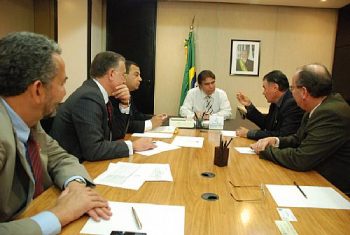 Prefeito Cícero Almeida se reuniu com ministro Gomes Temporão