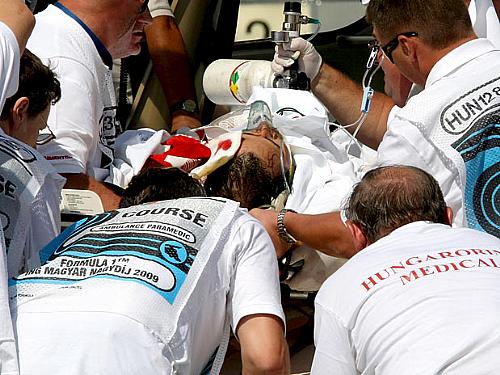 Médico diz que Massa não volta a correr neste ano