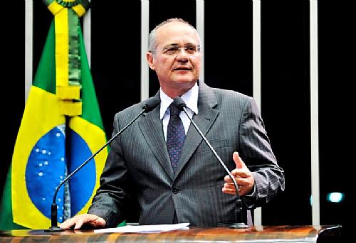 Renan convenceu Lula a manter urgência na proposta do pré-sal
