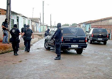 Policiais Civis cumprem mandados em Traipu
