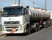 Carreta-tanque de transporte de combustíveis pertence à empresa Masut