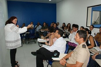 Secretário do Ministério da Saúde, Nélio Batista travando contato com equipe de Saúde de Rio Largo