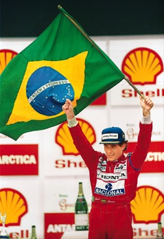Senna no pódio do GP do Brasil em 199