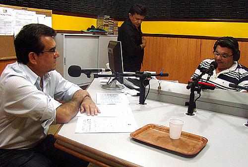 Jorge Dantas, em entrevista numa rádio de Arapiraca, anunciou a distribuição de sementes