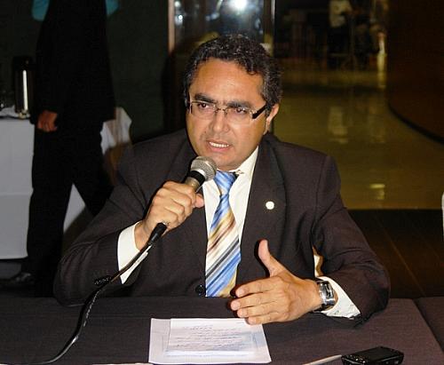 Francisco Tenório defendeu reajuste dos aposentados na votação