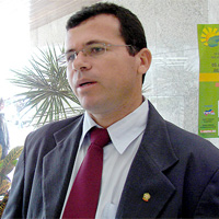 Delegado Valdecks Pereira comanda a operação