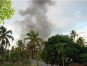Fumaça da explosão pode ser vista a cerca de um qiolômetro do local