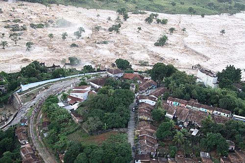 Enchente atinge vários municípios alagoanos
