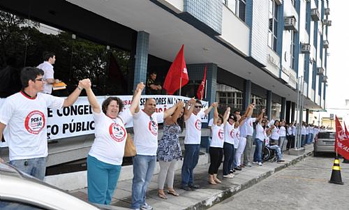 Servidores Federais mantêm estado de greve
