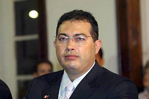 Adeilson Bezerra faz previsão de quanto tempo terá cada coligação em Alagoas