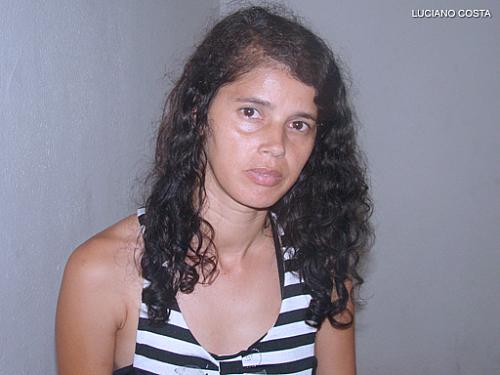 Alexandra Ferreira de Melo, 37