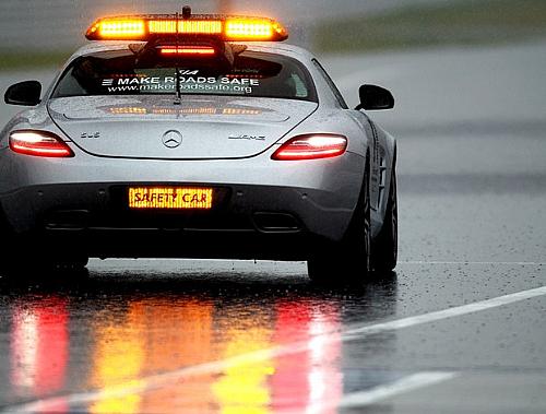 Apenas o safety car andou no circuito de Suzuka durante o horário previsto para o treino (Foto: Getty Images)