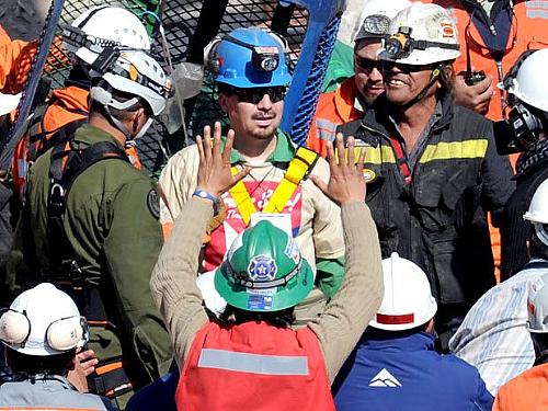 Edison Peña Villarroel, o 12º mineiro resgatado, fazia exercícios físicos dentro da mina