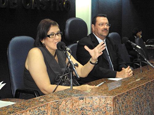 Secretária Marcilene Costa foi à Câmara explicar destinação dos recursos