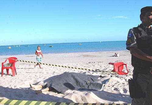 Cristiano Souto morreu na areia da praia de Pajuçara